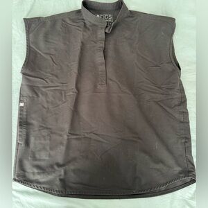 Figs Graphite Mandarin Collar Scrub Top